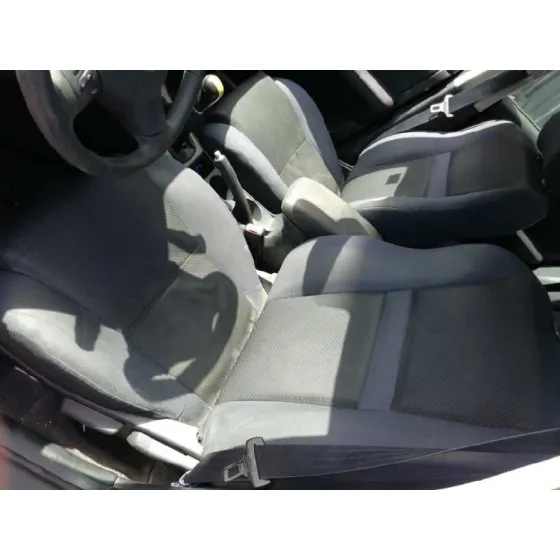 TOYOTA COROLLA (E12) '2005 2.0 D-4D SOL SEDAN GRIS