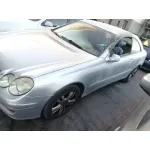 MERCEDES-BENZ CLASE CLK (W209) COUPE MERCEDES CLASE CLK (W209) COUPE '2008 220 CDI (209.308) GRIS 2005