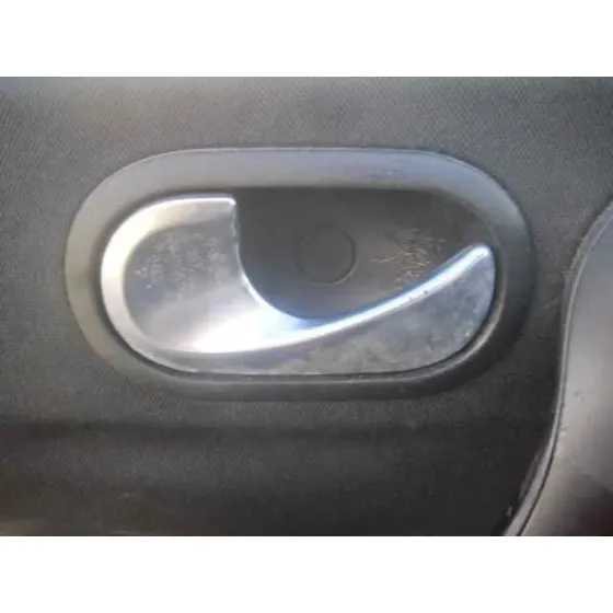 RENAULT MEGANE II CLASSIC BERLINA '2003 CONFORT AUTHENTIQUE PLATA
