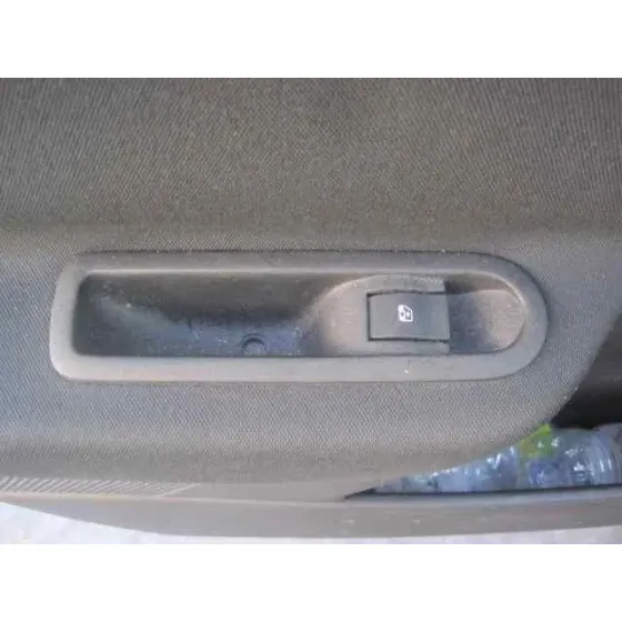 RENAULT MEGANE II CLASSIC BERLINA '2003 CONFORT AUTHENTIQUE PLATA