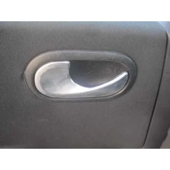 RENAULT MEGANE II CLASSIC BERLINA '2003 CONFORT AUTHENTIQUE PLATA