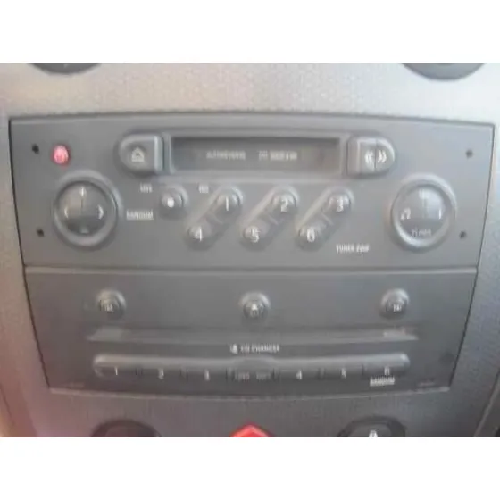 RENAULT MEGANE II CLASSIC BERLINA '2003 CONFORT AUTHENTIQUE PLATA