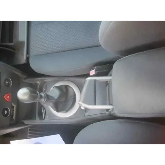 RENAULT MEGANE II CLASSIC BERLINA '2003 CONFORT AUTHENTIQUE PLATA