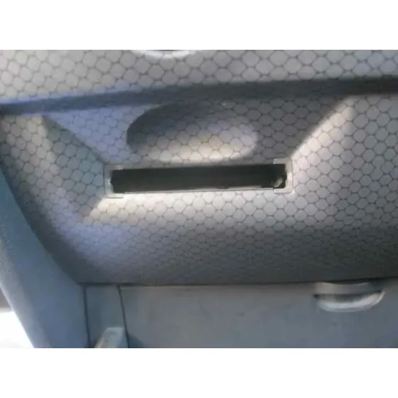 RENAULT MEGANE II CLASSIC BERLINA '2003 CONFORT AUTHENTIQUE PLATA