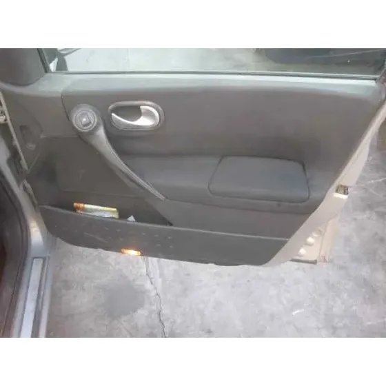 RENAULT MEGANE II CLASSIC BERLINA '2003 CONFORT AUTHENTIQUE PLATA