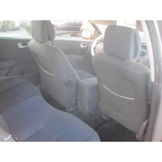 RENAULT MEGANE II CLASSIC BERLINA '2003 CONFORT AUTHENTIQUE PLATA