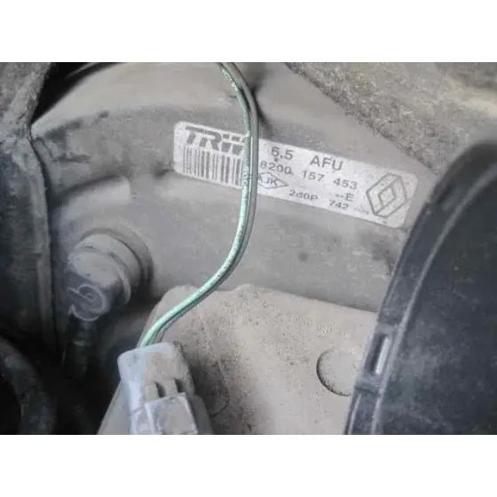 RENAULT MEGANE II CLASSIC BERLINA '2003 CONFORT AUTHENTIQUE PLATA