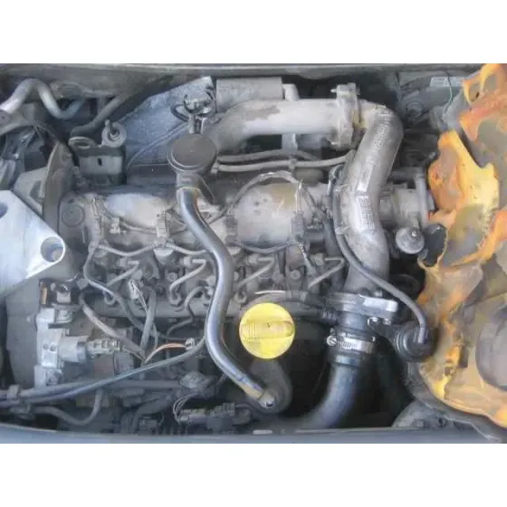 RENAULT MEGANE II CLASSIC BERLINA '2003 CONFORT AUTHENTIQUE PLATA