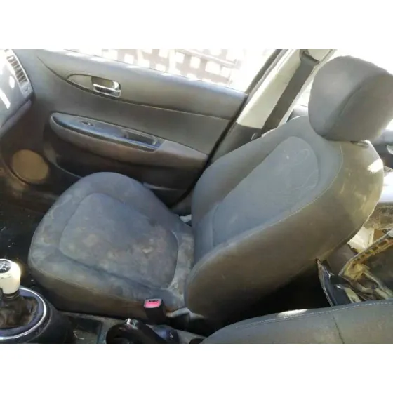 HYUNDAI I20 '2012 CLASSIC NEGRO