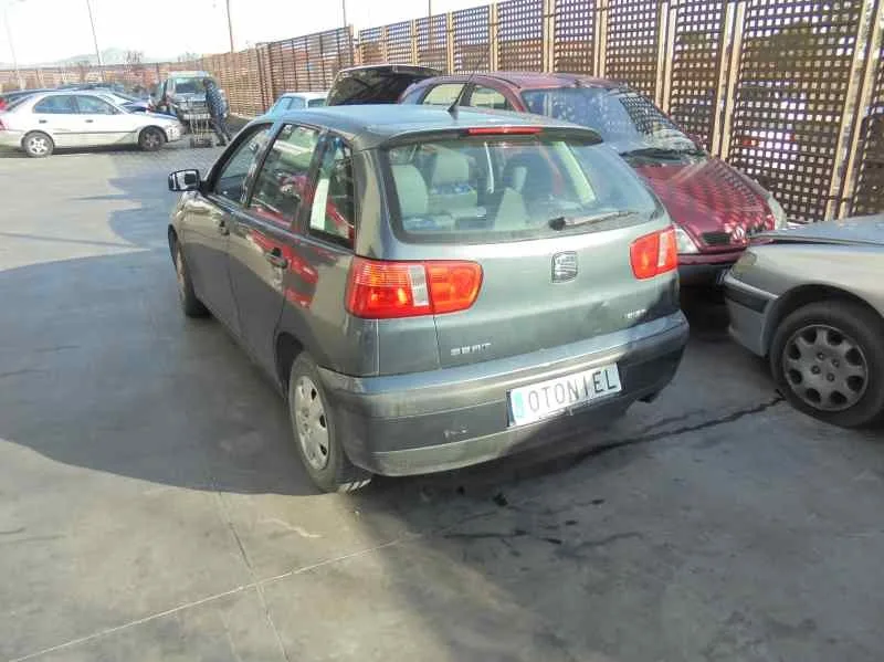 SEAT IBIZA (6K1) '2001 SELECT AZUL