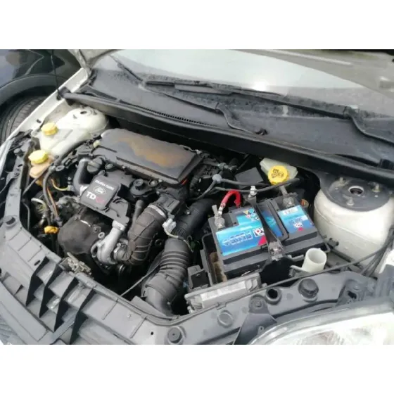 FORD FIESTA (CBK) '2004 AMBIENTE BLANCO