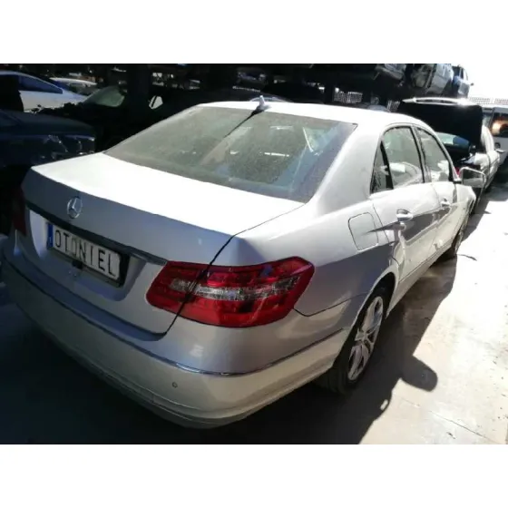 MERCEDES CLASE E (W212) LIM. '2010 2.1 CDI CAT GRIS PLATA