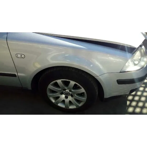 VOLKSWAGEN PASSAT BERLINA (3B3) '2001 1.9 TDI PLATA