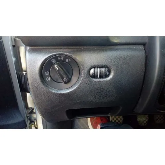 VOLKSWAGEN PASSAT BERLINA (3B3) '2001 1.9 TDI PLATA
