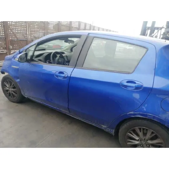 TOYOTA YARIS '2019 HYBRID ACTIVE AZUL
