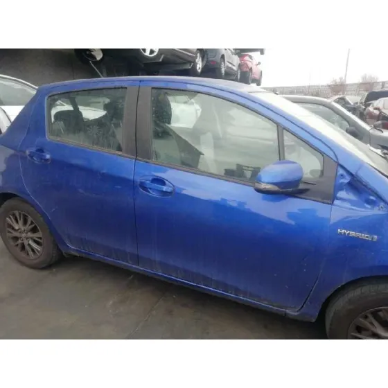 TOYOTA YARIS '2019 HYBRID ACTIVE AZUL
