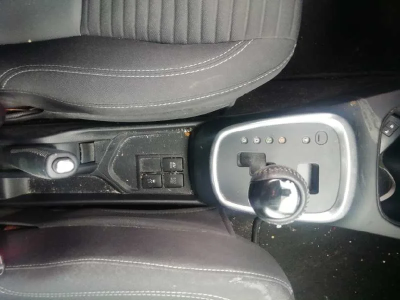 TOYOTA YARIS '2019 HYBRID ACTIVE AZUL