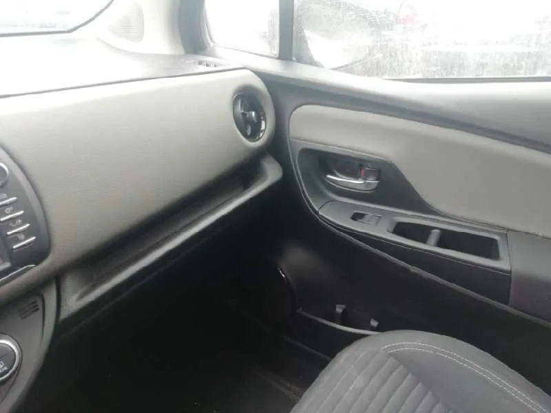 TOYOTA YARIS '2019 HYBRID ACTIVE AZUL