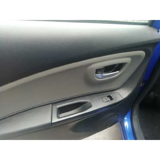 TOYOTA YARIS '2019 HYBRID ACTIVE AZUL