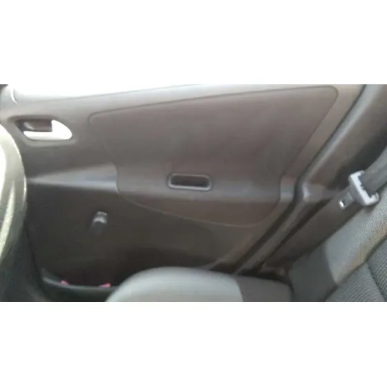 PEUGEOT 207 '2009 CONFORT ROJO