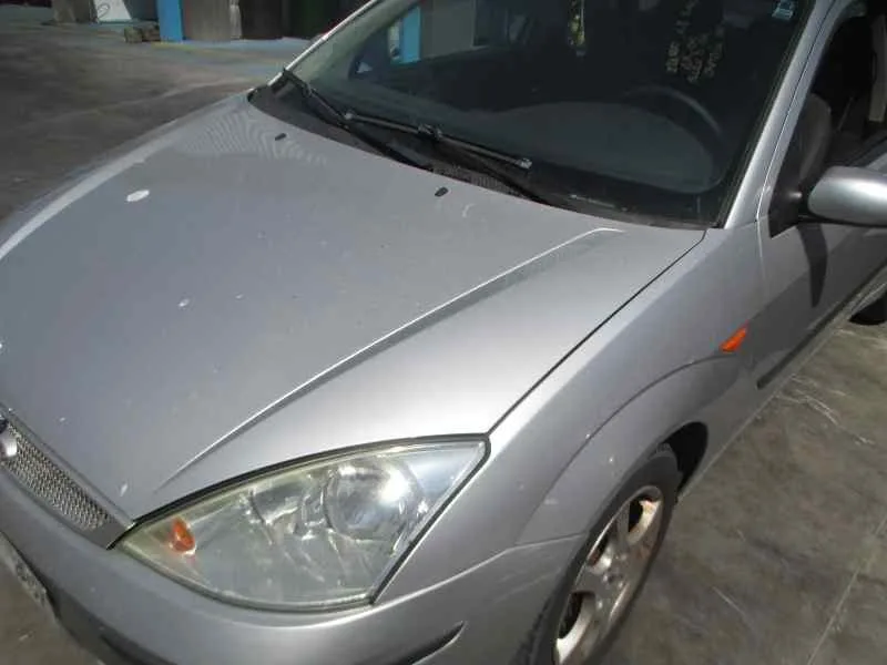 FORD FOCUS BERLINA (CAK) '2004 AMBIENTE GRIS