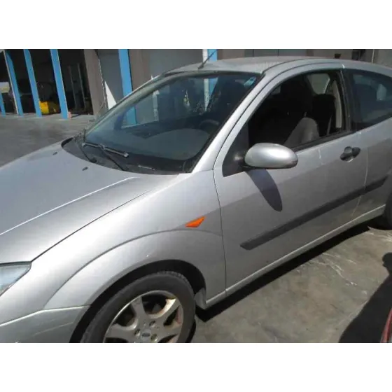 FORD FOCUS BERLINA (CAK) '2004 AMBIENTE GRIS