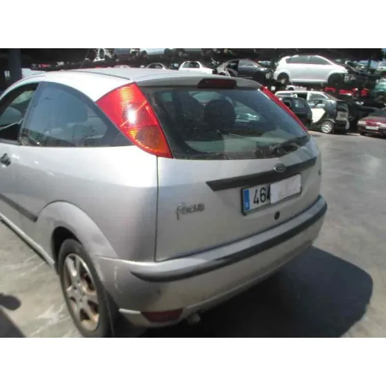 FORD FOCUS BERLINA (CAK) '2004 AMBIENTE GRIS