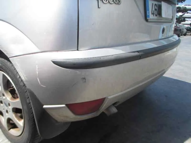 FORD FOCUS BERLINA (CAK) '2004 AMBIENTE GRIS