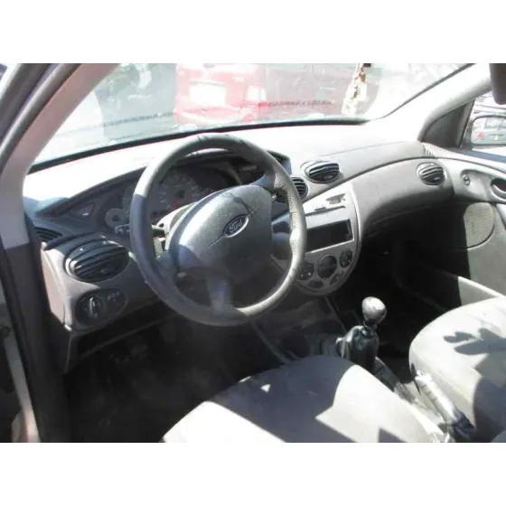 FORD FOCUS BERLINA (CAK) '2004 AMBIENTE GRIS