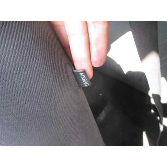 FORD FOCUS BERLINA (CAK) '2004 AMBIENTE GRIS