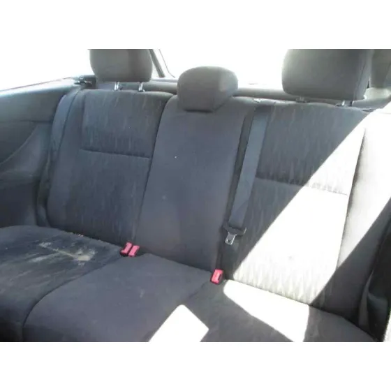 FORD FOCUS BERLINA (CAK) '2004 AMBIENTE GRIS
