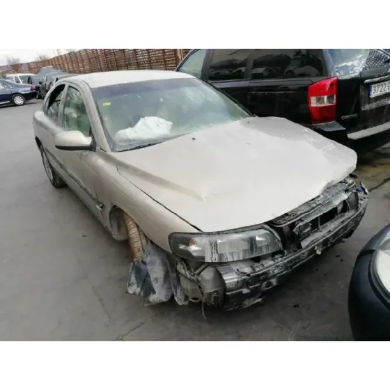 VOLVO S60 BERLINA '2003 2.4 DIESEL CAT GRIS