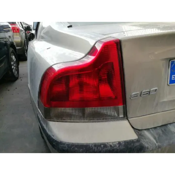 VOLVO S60 BERLINA '2003 2.4 DIESEL CAT GRIS