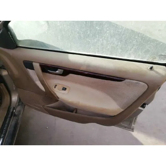 VOLVO S60 BERLINA '2003 2.4 DIESEL CAT GRIS