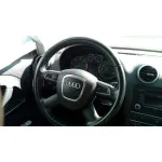 AUDI A3 (8P) AUDI A3 (8P) '2010 1.6 TDI AMBIENTE BLANCO 2009