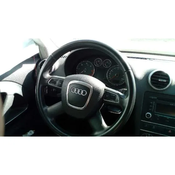 AUDI A3 (8P) '2010 1.6 TDI AMBIENTE BLANCO