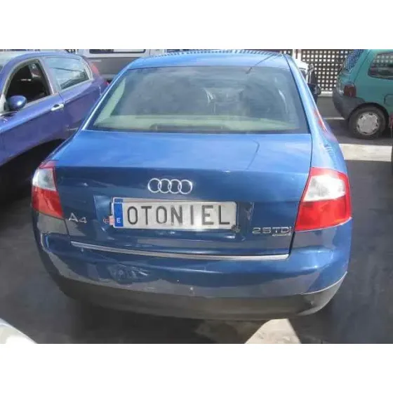 AUDI A4 BERLINA (8E) '2001 2.5 TDI QUATTRO (132KW) AZUL