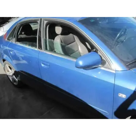 AUDI A4 BERLINA (8E) '2001 2.5 TDI QUATTRO (132KW) AZUL