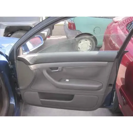 AUDI A4 BERLINA (8E) '2001 2.5 TDI QUATTRO (132KW) AZUL