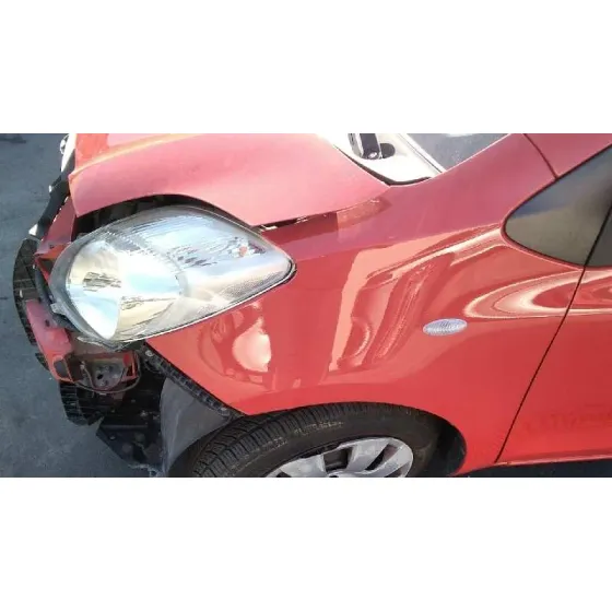 TOYOTA YARIS '2010 LIVE ROJO