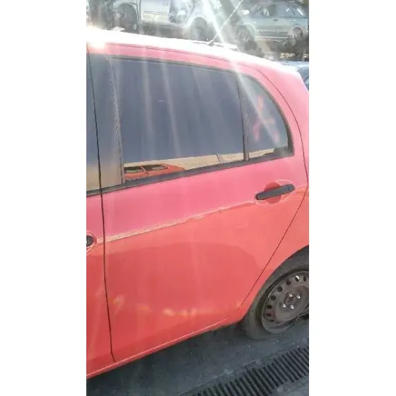 TOYOTA YARIS '2010 LIVE ROJO