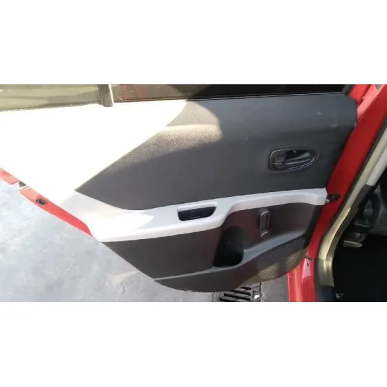 TOYOTA YARIS '2010 LIVE ROJO