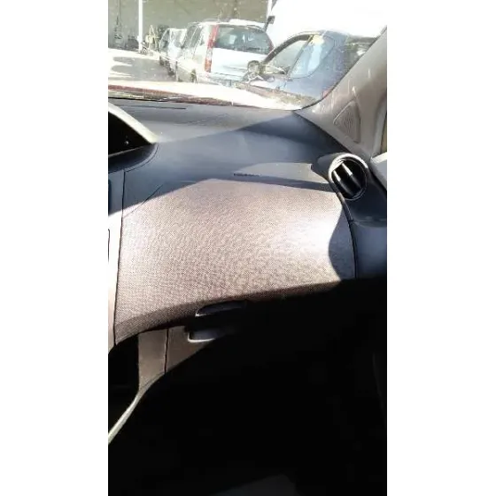 TOYOTA YARIS '2010 LIVE ROJO