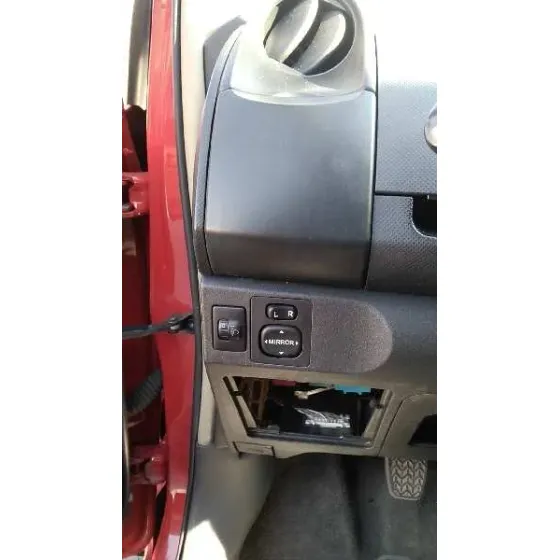 TOYOTA YARIS '2010 LIVE ROJO