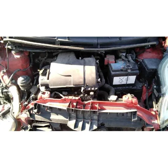 TOYOTA YARIS '2010 LIVE ROJO