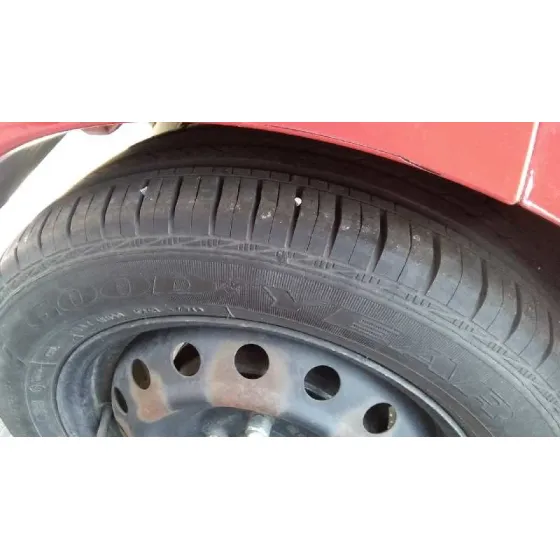 TOYOTA YARIS '2010 LIVE ROJO