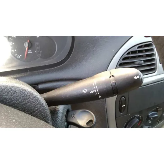 CITROEN C5 BERLINA '2003 1.8 16V VIVACE AZUL