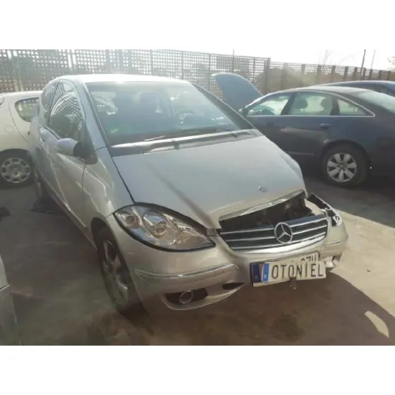 MERCEDES CLASE A (W169) '2010 A 160 BE RED & BLACK (169.331) GRIS