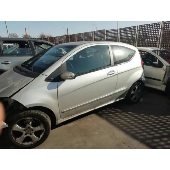 MERCEDES CLASE A (W169) '2010 A 160 BE RED & BLACK (169.331) GRIS