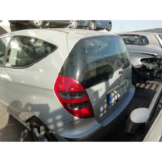 MERCEDES CLASE A (W169) '2010 A 160 BE RED & BLACK (169.331) GRIS